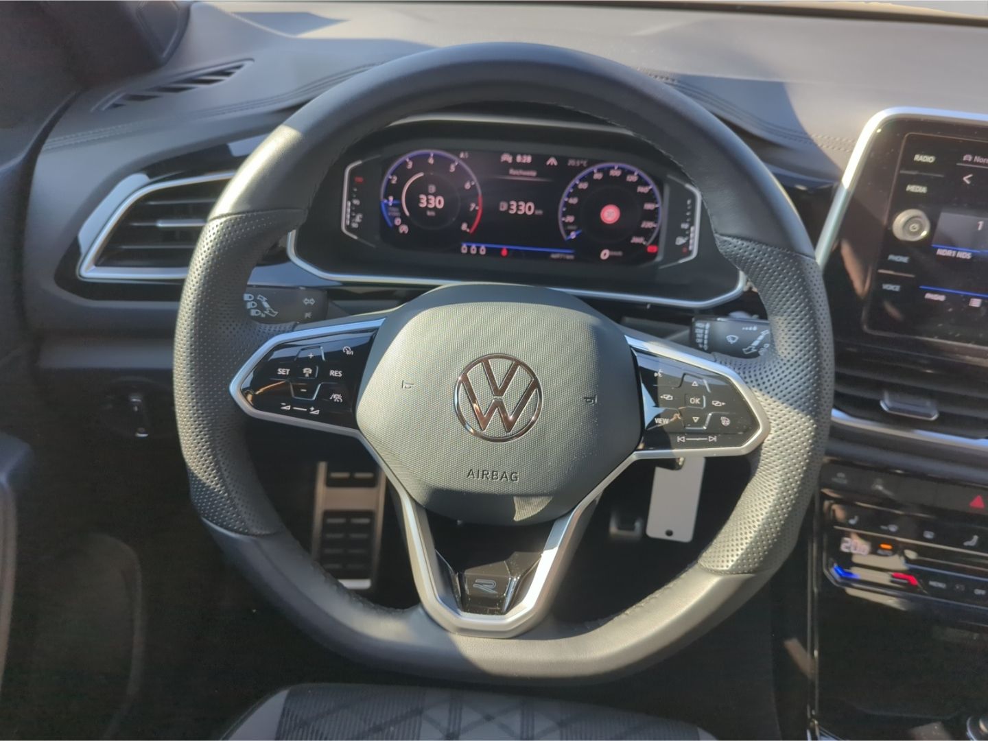 Volkswagen T-Roc R-Line 1.0 TSI - Samsaru's Car Outlet