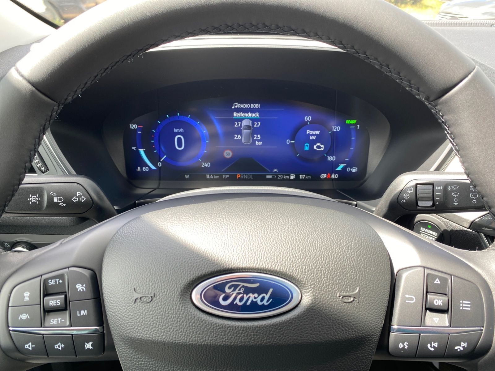 Ford Kuga Titanium X 2.5 PHEV - Samsaru's Car Outlet