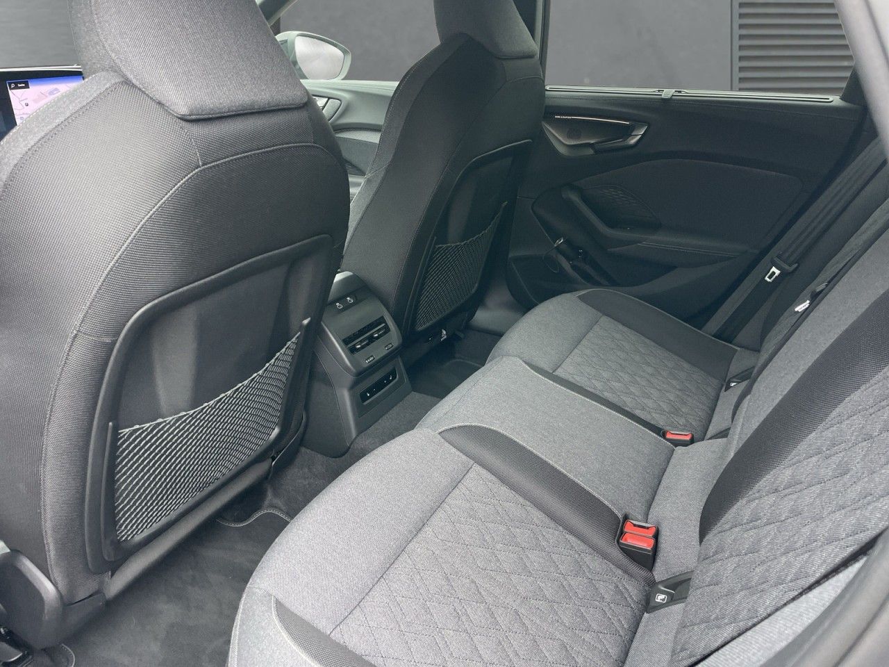 Audi A5 Avant 2.0 TDI quattro Automatik S line Navi+M