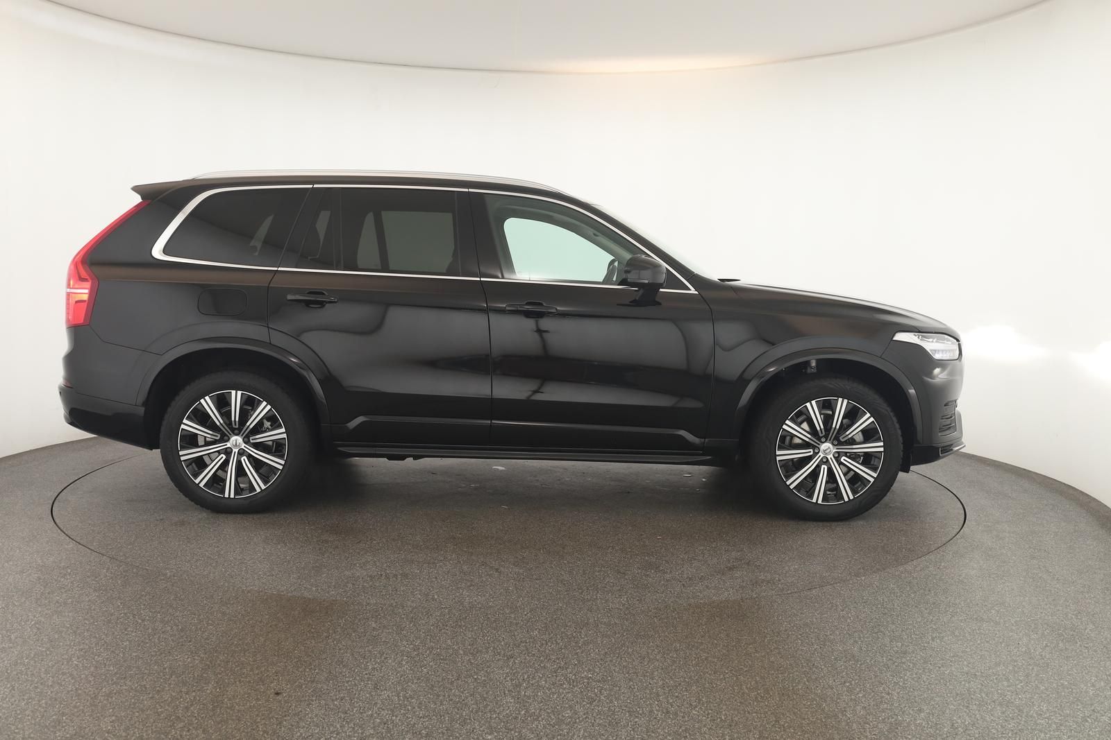 Volvo XC90 B5 AWD Core 7S LED Navi SHZ ACC Kam 20" AHK