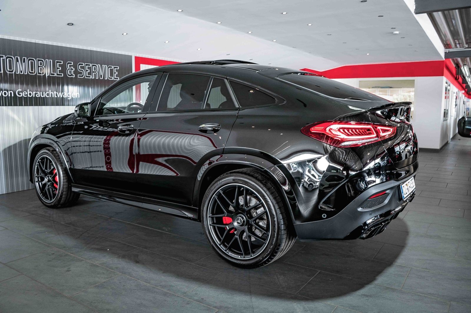 Mercedes-Benz GLE 63 S AMG 4M+ Coupe Panorama Carbon HUD Night