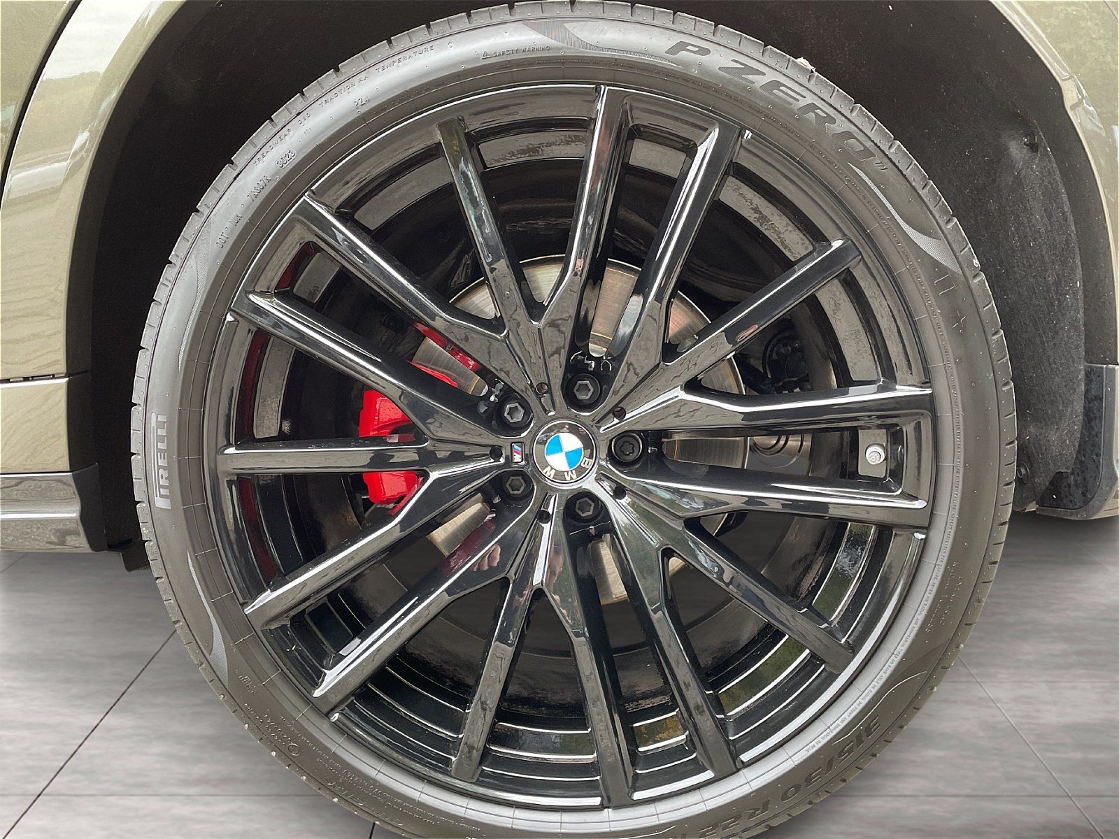 BMW X6 xDrive40d M Sportpaket Pro-BMW Niere Iconic G