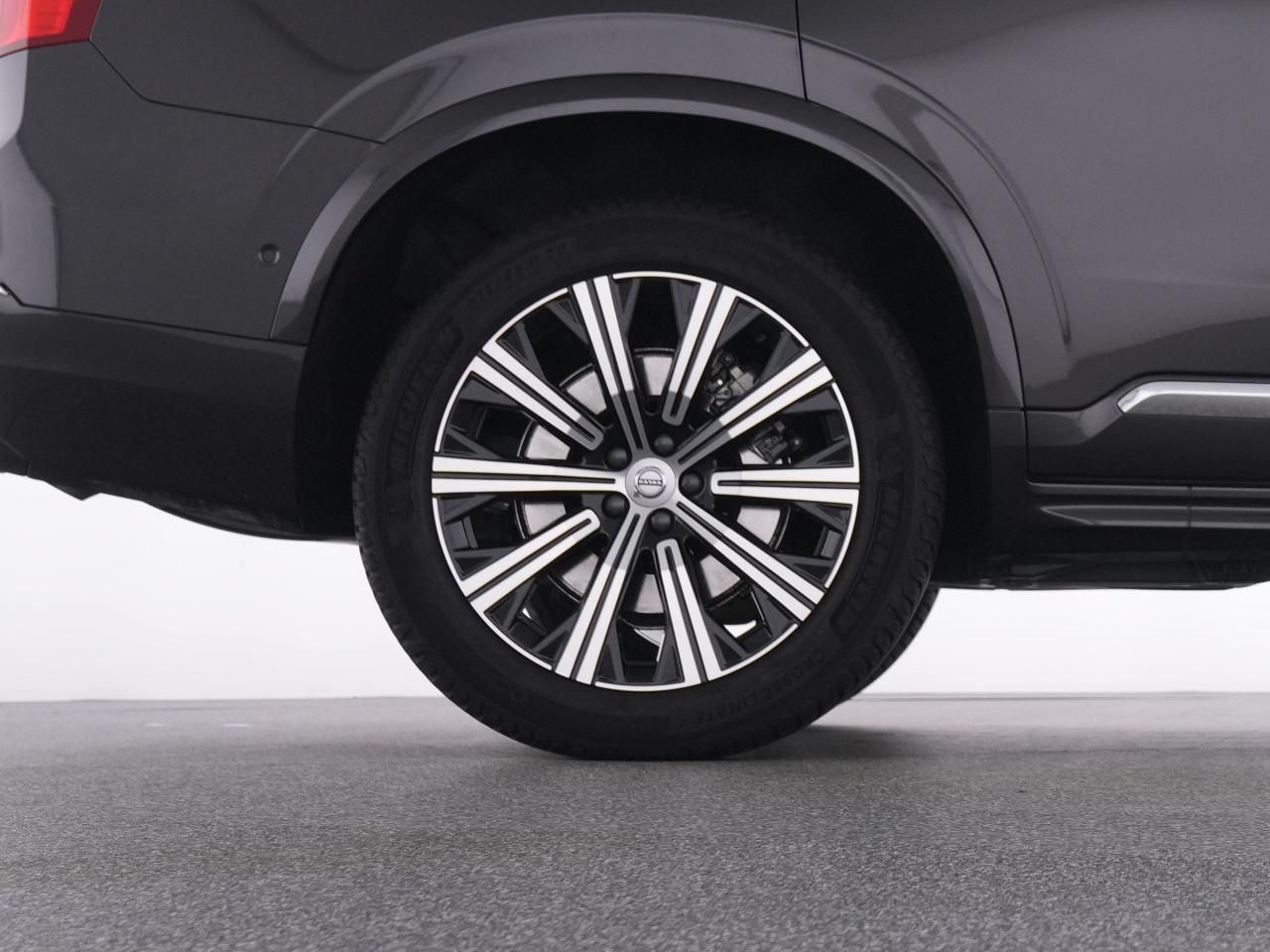 Volvo XC90 B5 AWD UltimateBright+AHK+360°+MASSAGE+LM