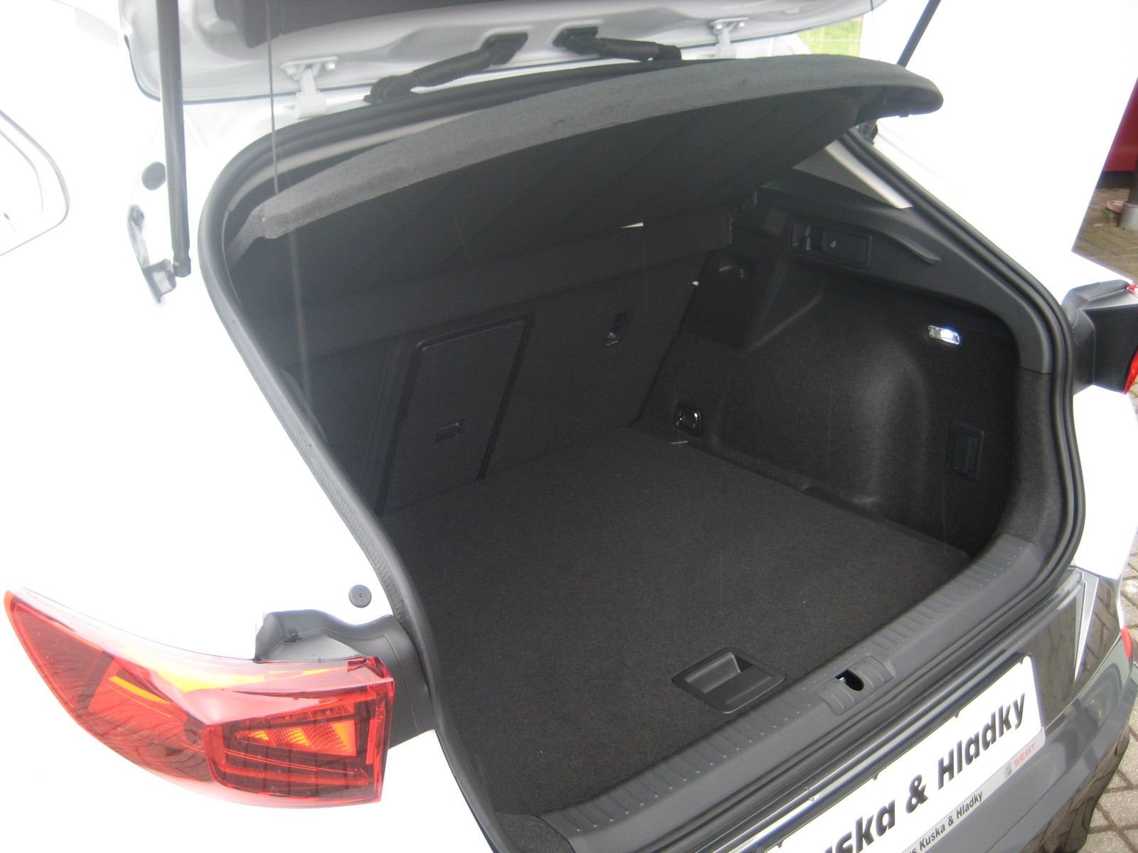 Cupra Formentor 1.5TSI 110 kW DSG - Samsaru's Car Outlet