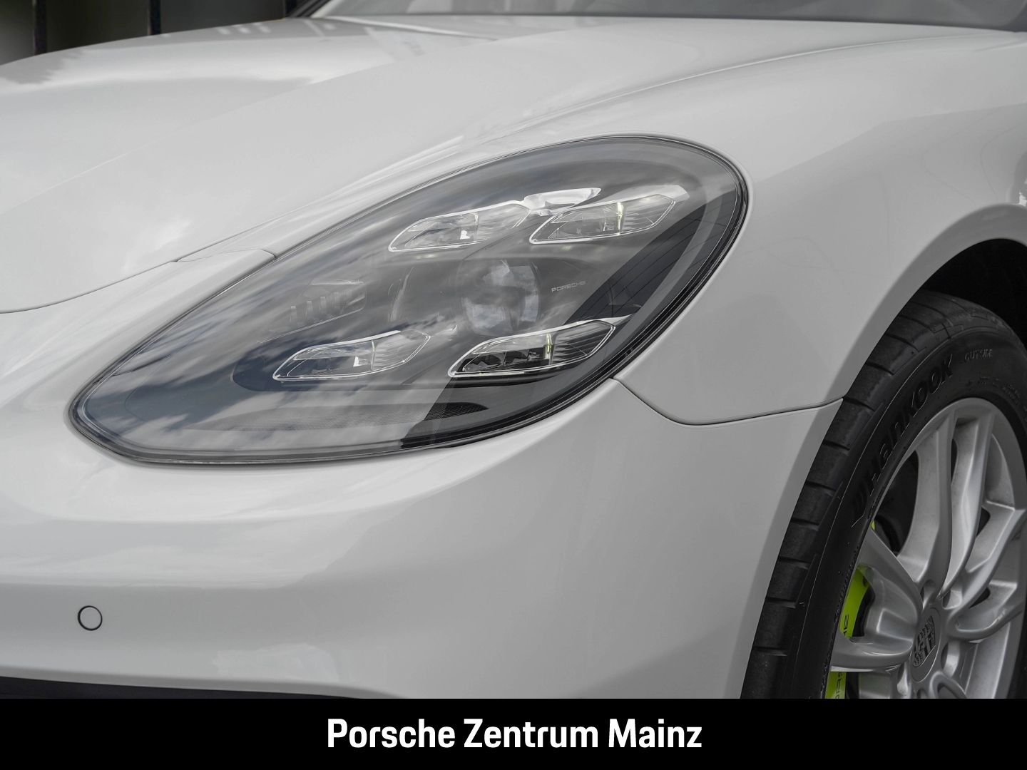 Porsche Panamera 4 E-Hybrid Sport Turismo 1.600km!