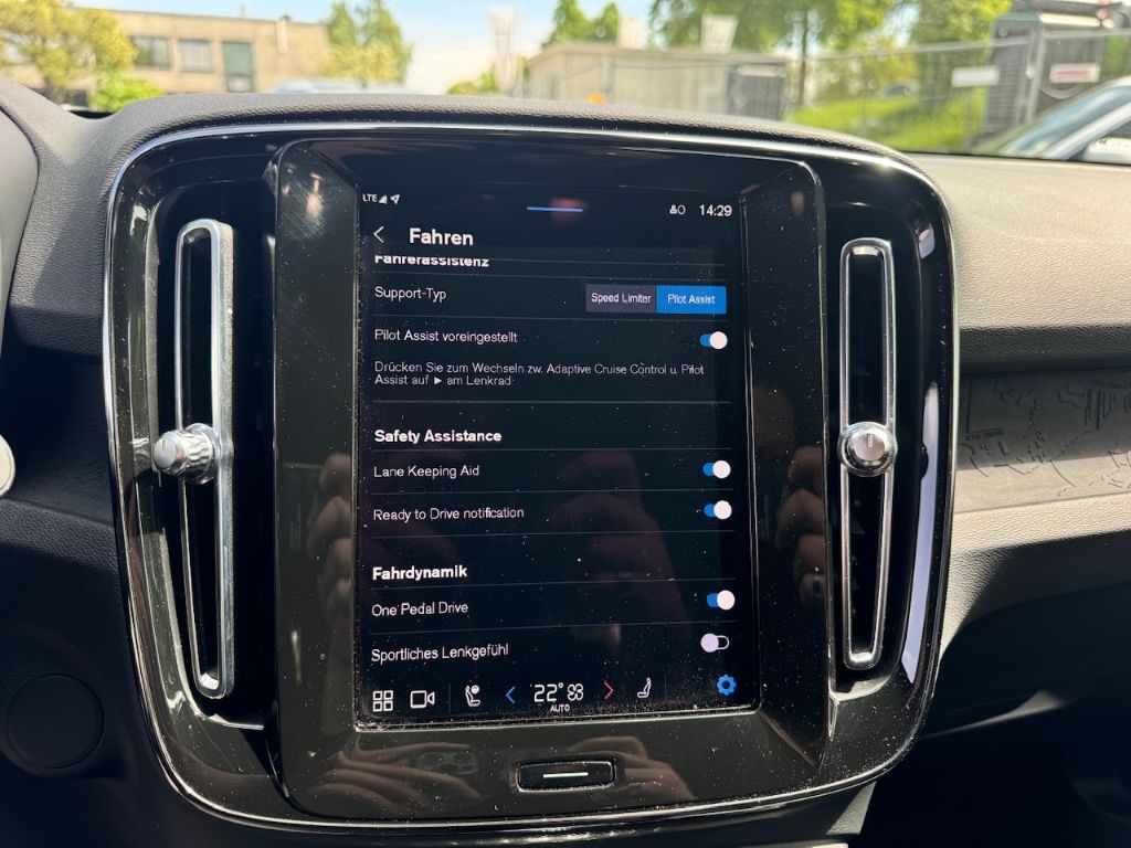 Volvo XC40 Plus (EX40) Recharge Pure Electric StandHZG