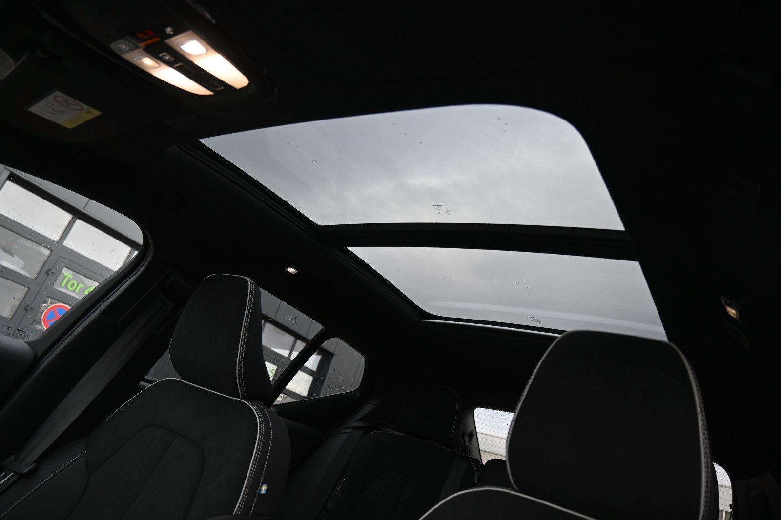 Volvo XC40 B3 DKG Plus Black Edition*PANO*360°*ACC*AHK