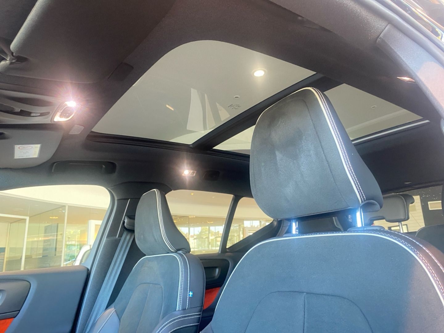 Volvo XC40 T5 Recharge DKG R-Design *AHK*360°*Pano*H/K