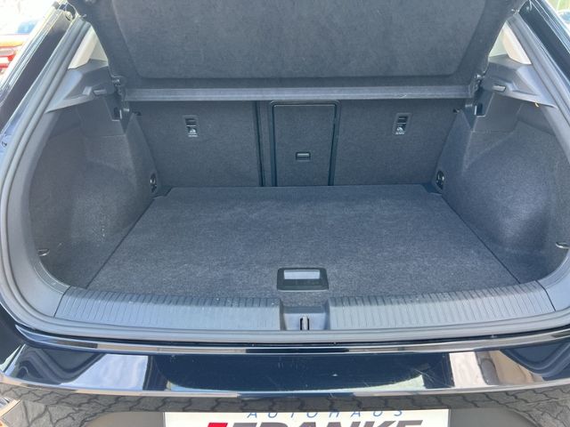 Volkswagen T-Roc 1.0 TSI Style - Samsaru's Car Outlet