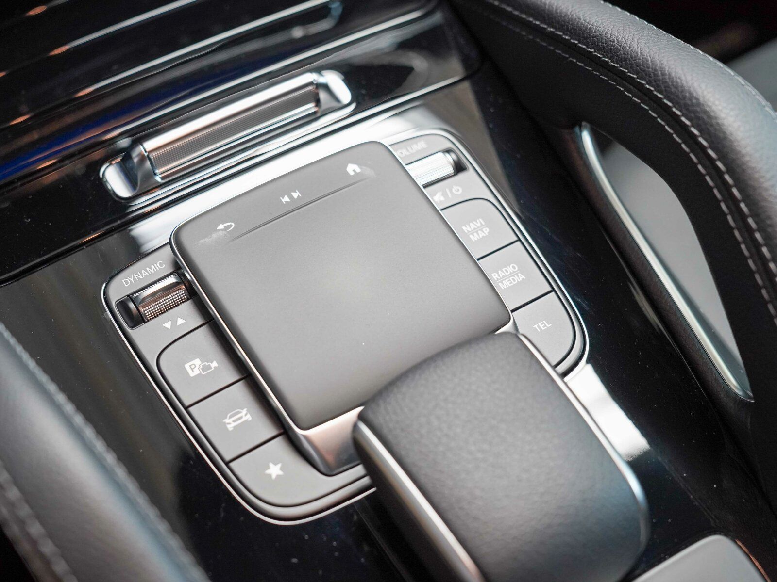 Mercedes-Benz GLE 450 d 4M AMG Distronic Burmester AIRMATIC