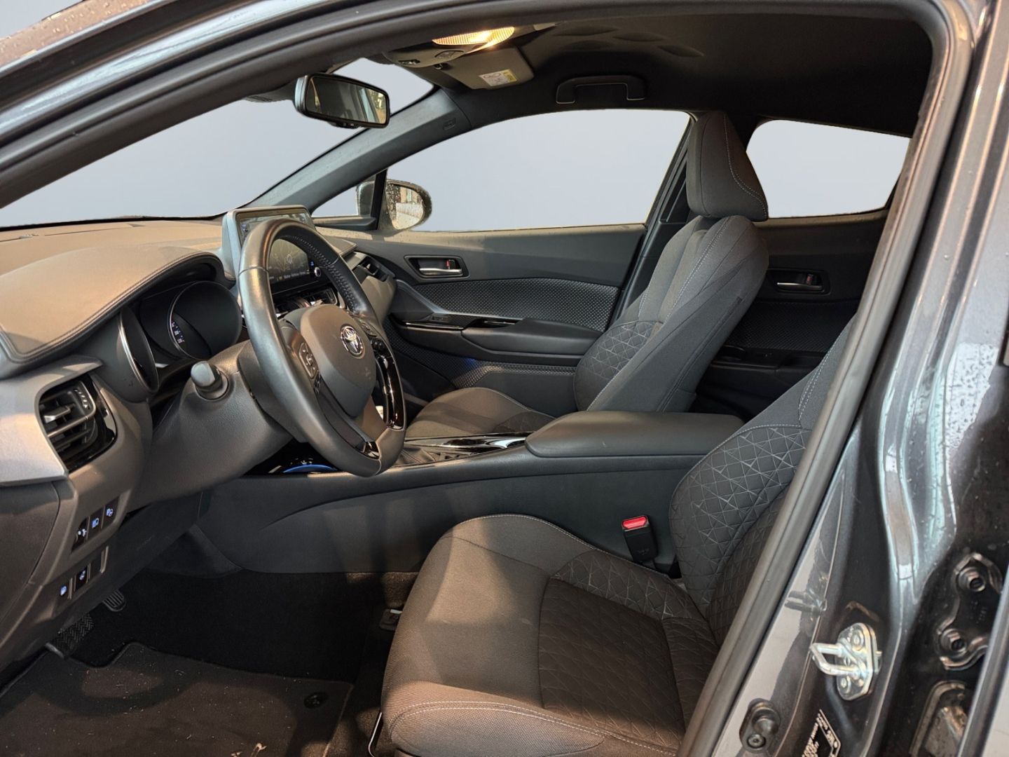 Toyota C-HR 2.0 Hybrid Team D *LED*Navi*CAM*CarPlay*SHZ