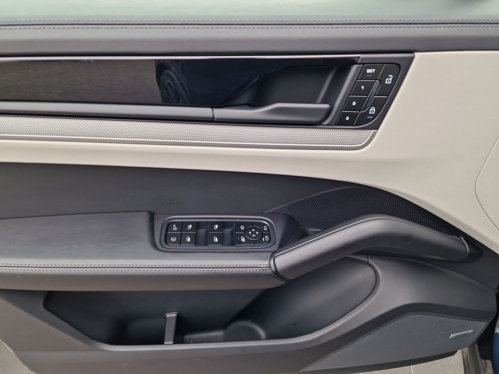Porsche Cayenne Coupe Hybrid BiColor 360 LuftBOSE ACC