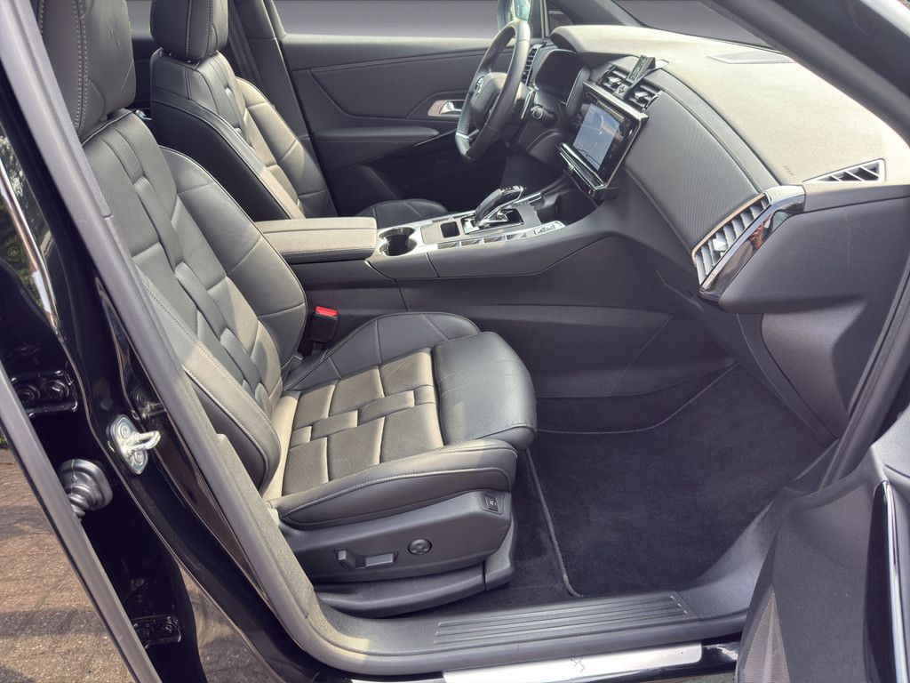 DS Automobiles DS 7 BlueHDI 130 Aut. OPERA LEDER Panoramadach