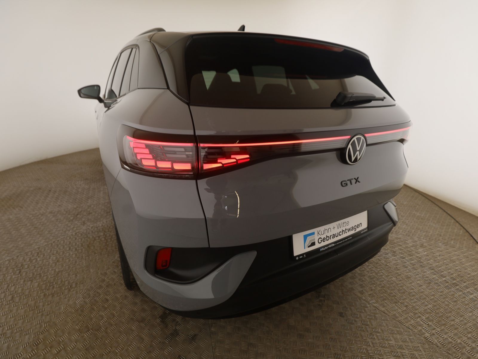 Volkswagen ID.4 GTX 4M Pano+AHK+Matrix+RFK+Navi+SitzH+Apple