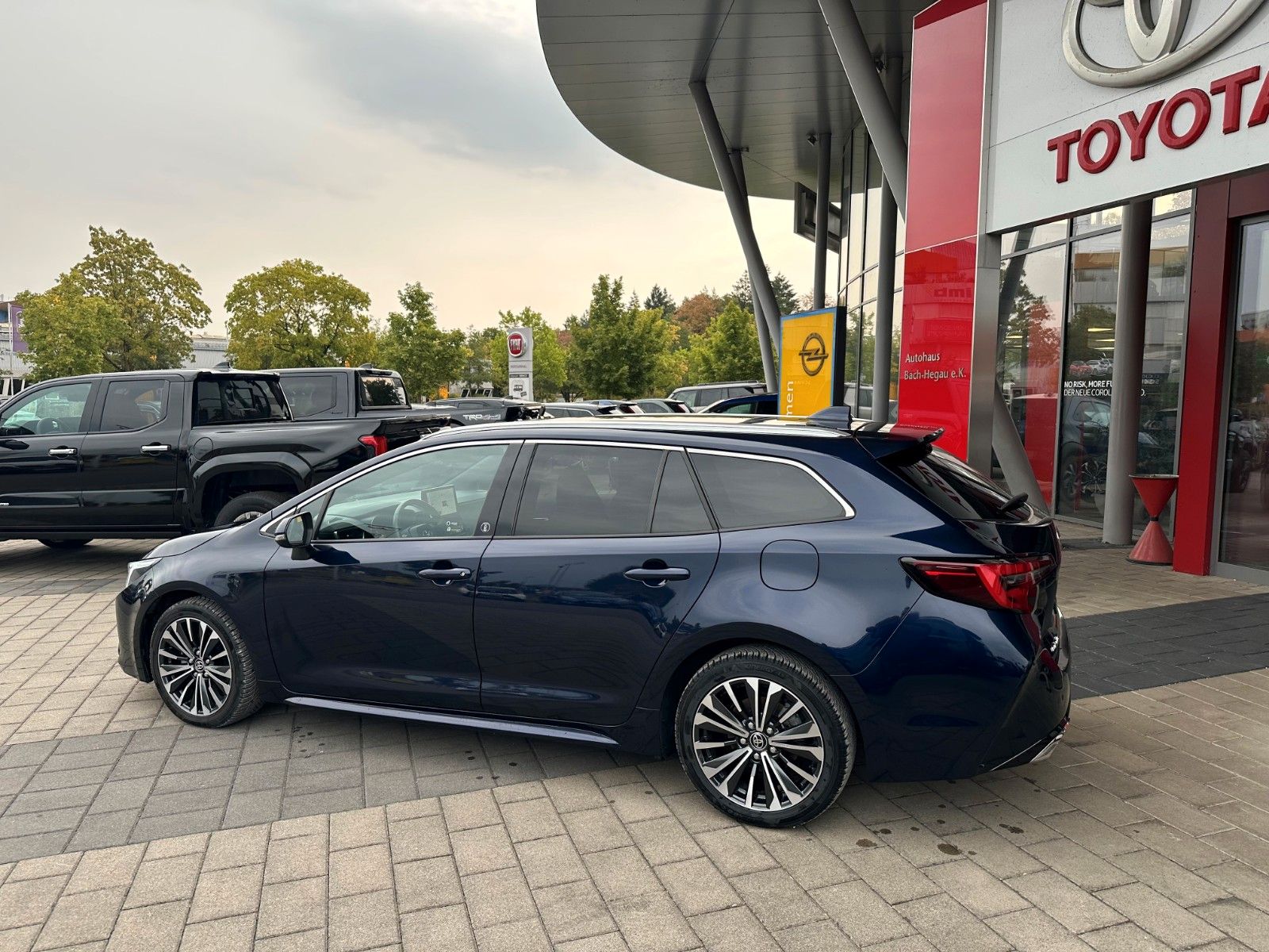Toyota Corolla 1.8 TS Hybrid Team Deutschland + TECHNIK