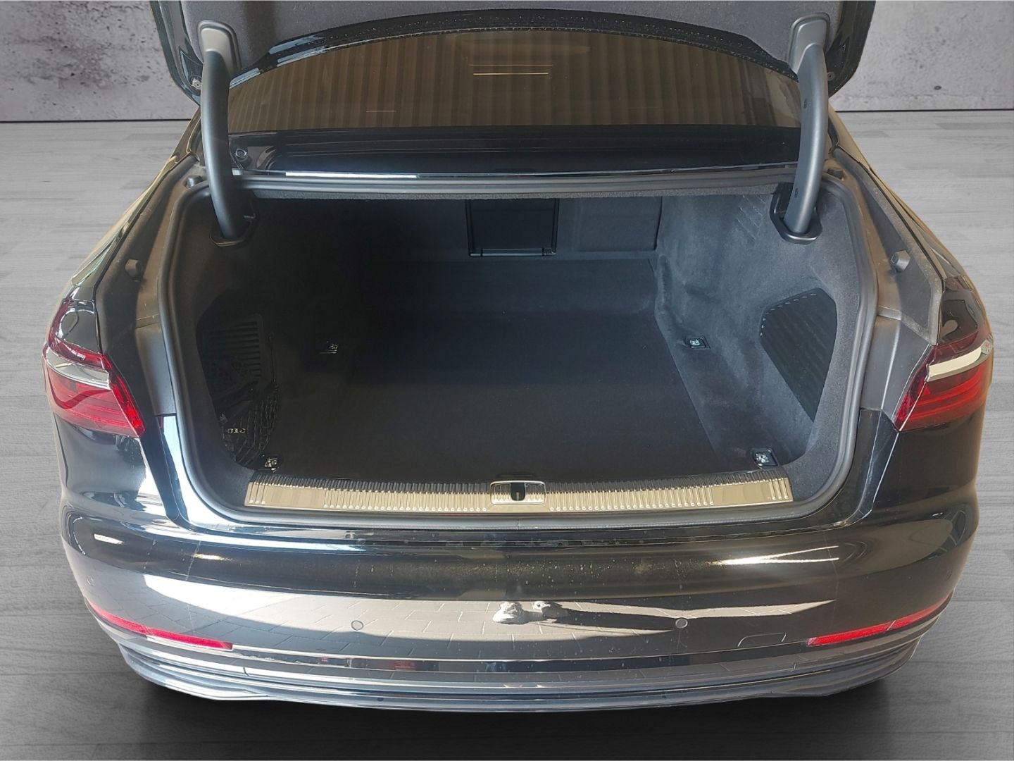 Audi A8 50 TDI qu. tiptronic - Samsaru's Car Outlet
