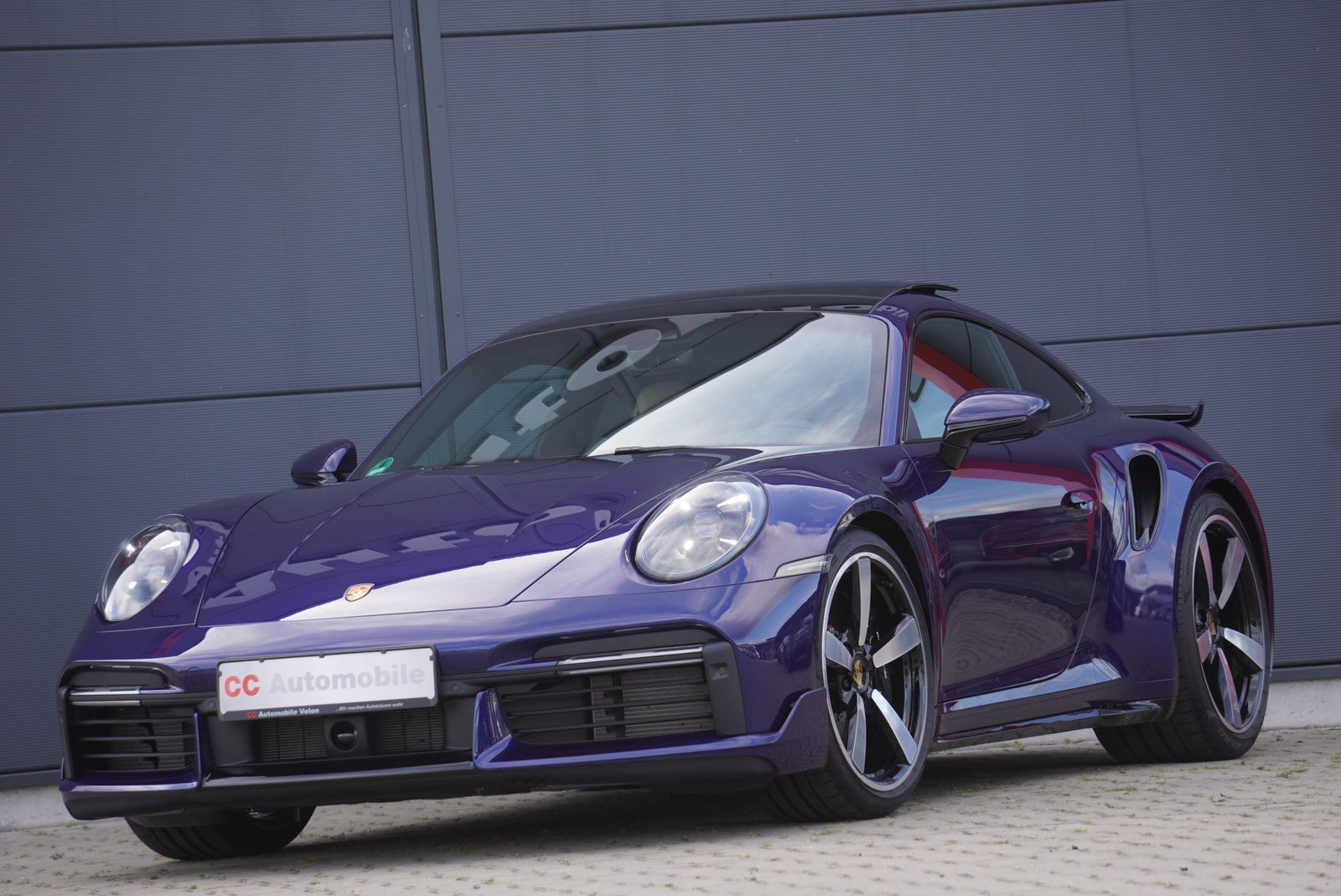 Porsche 992 Turbo S Sport Design - Samsaru's Car Outlet