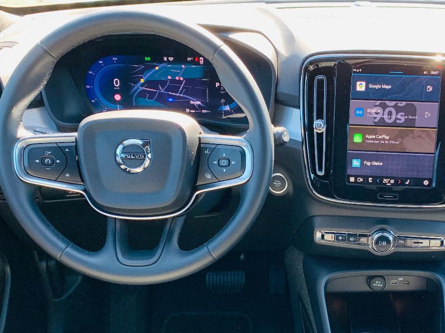 Volvo XC40 B4 B Pl. Dark - Samsaru's Car Outlet