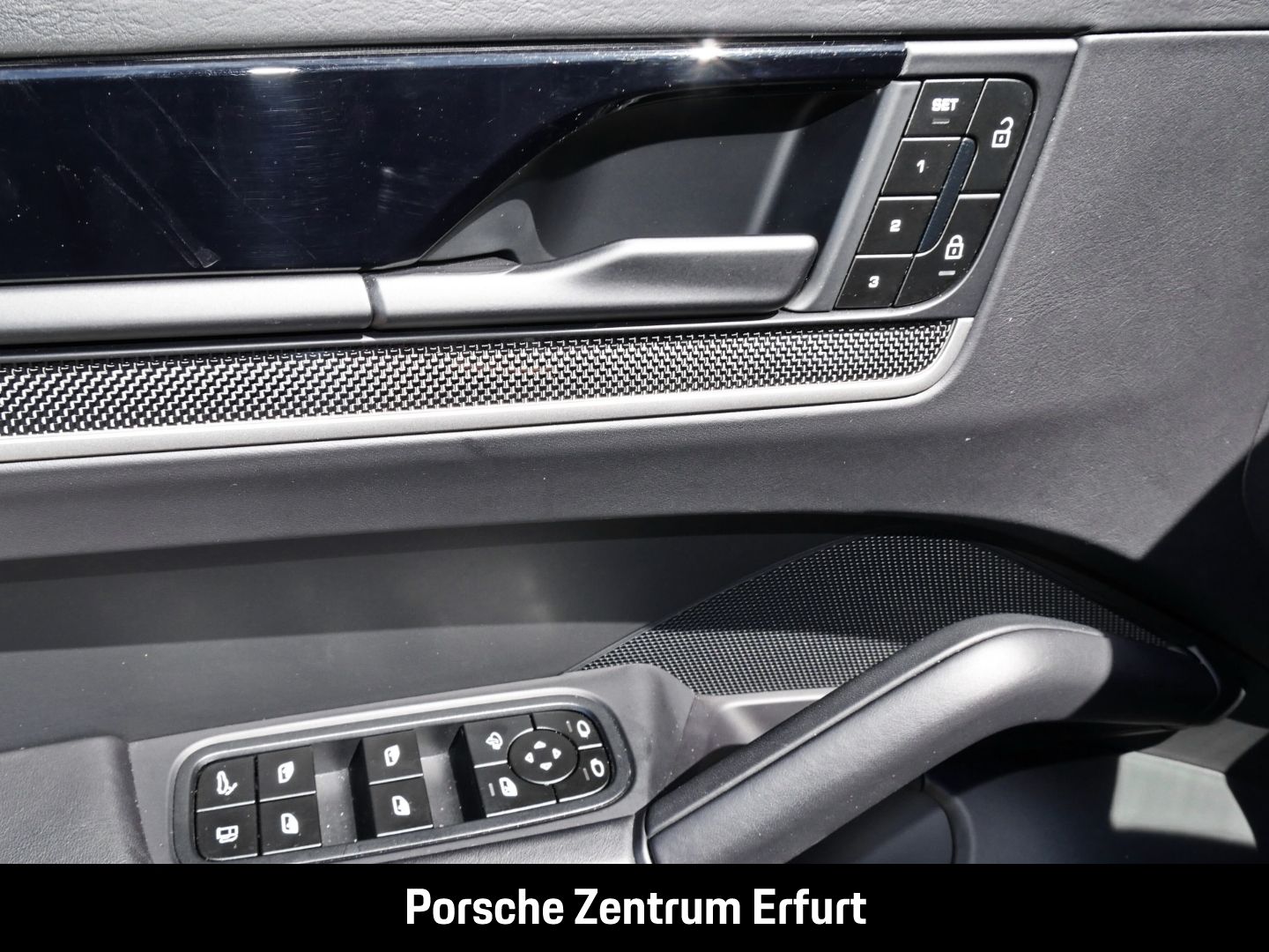 Porsche Cayenne E-Hybrid Coupe Vollausstattung