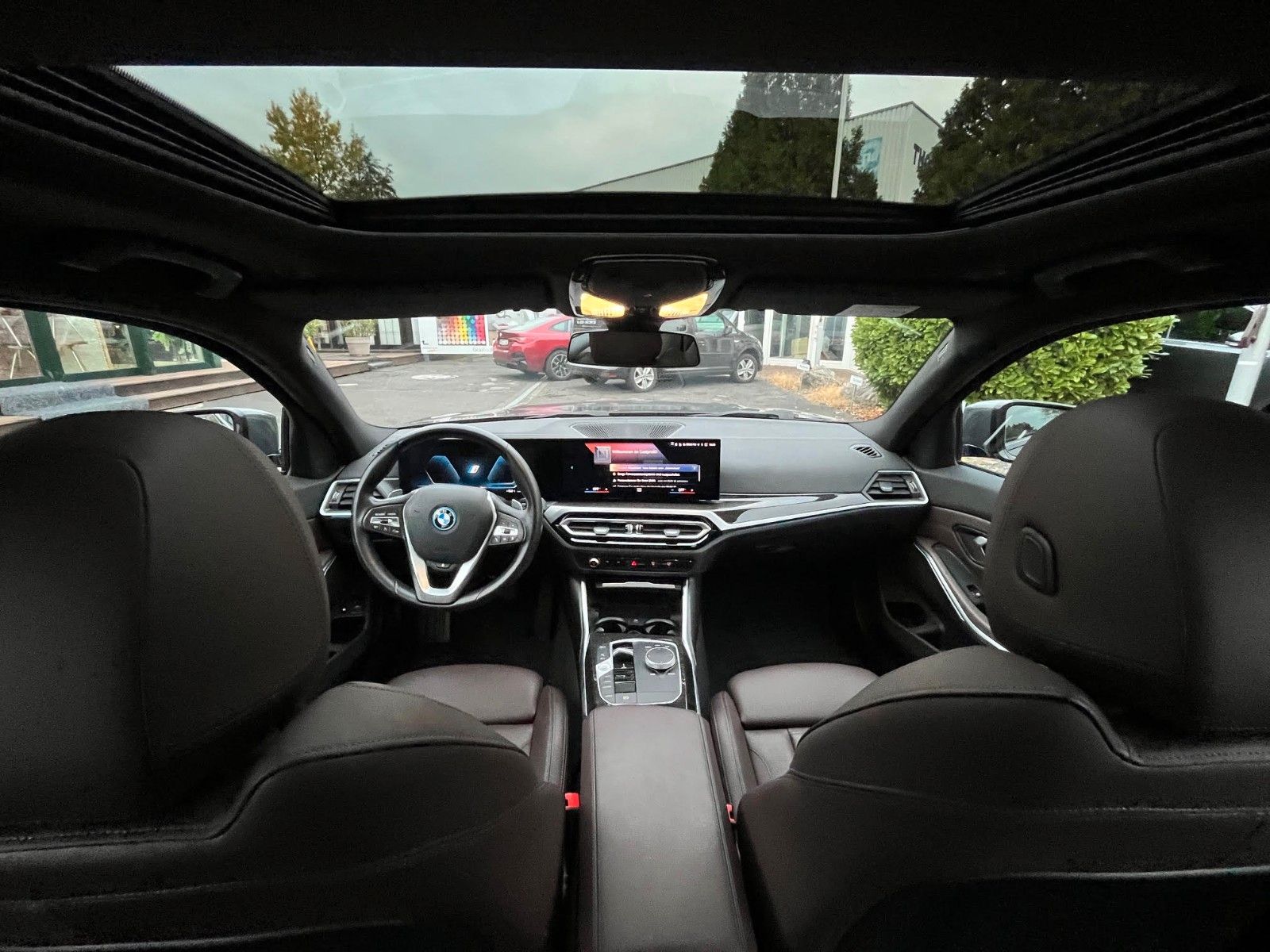 BMW 330e *xDrive*Schiebedach