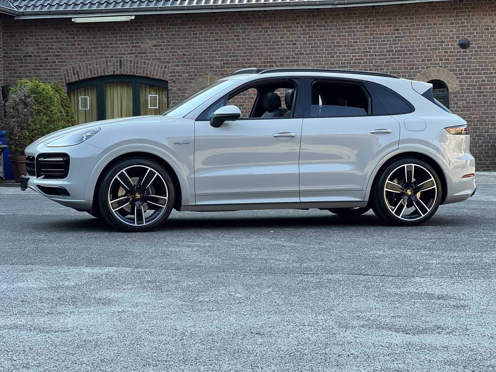 Porsche Cayenne E-Hybrid Platinium Edition H-LENKUNG*MAT
