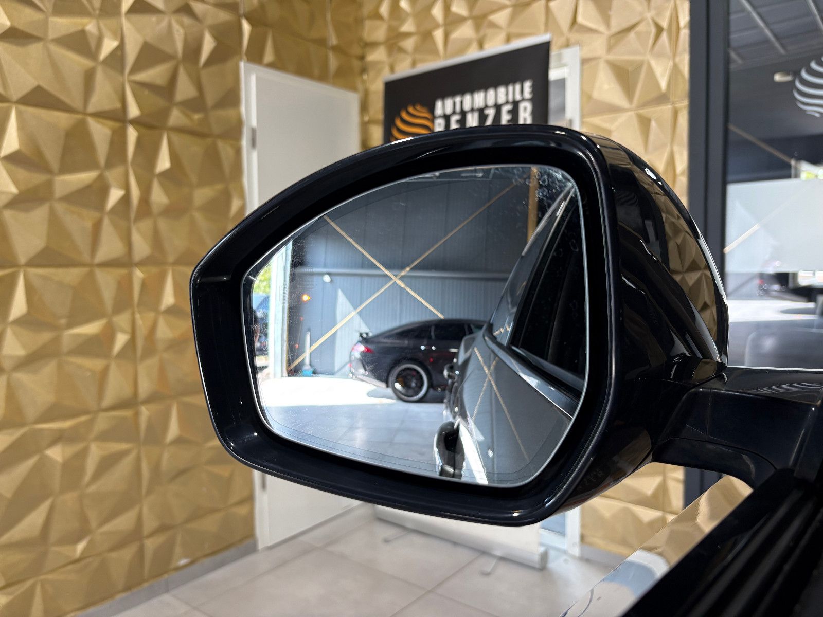 Jaguar E-PACE S/NAVI/KAMERA/APPLE/ACC/SHZ/KLIMA/TOTWINK