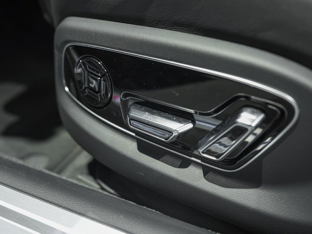 Audi A8 60 TFSIe quattro S line - Samsaru's Car Outlet