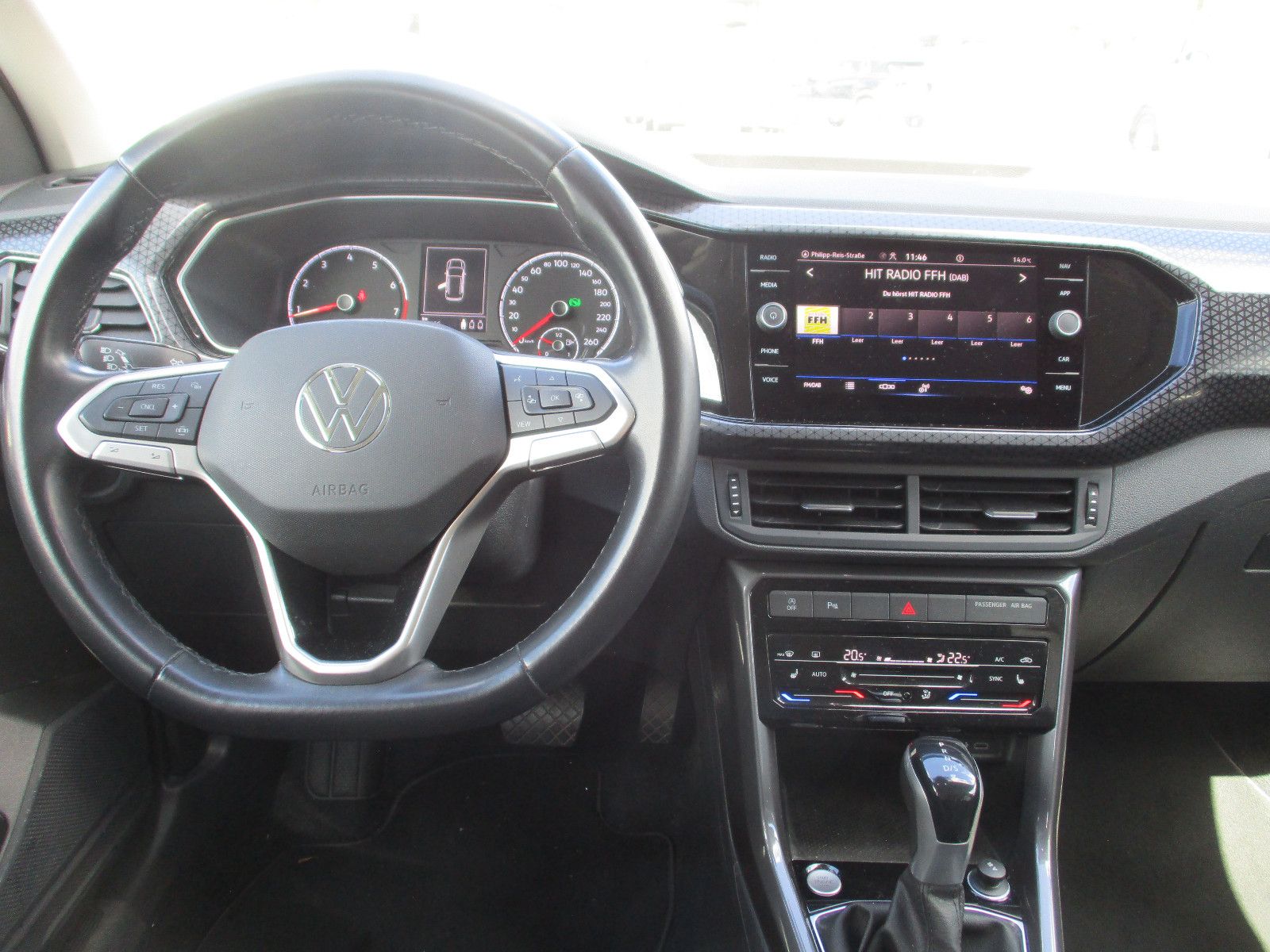 Volkswagen T-Cross Style DSG - Samsaru's Car Outlet