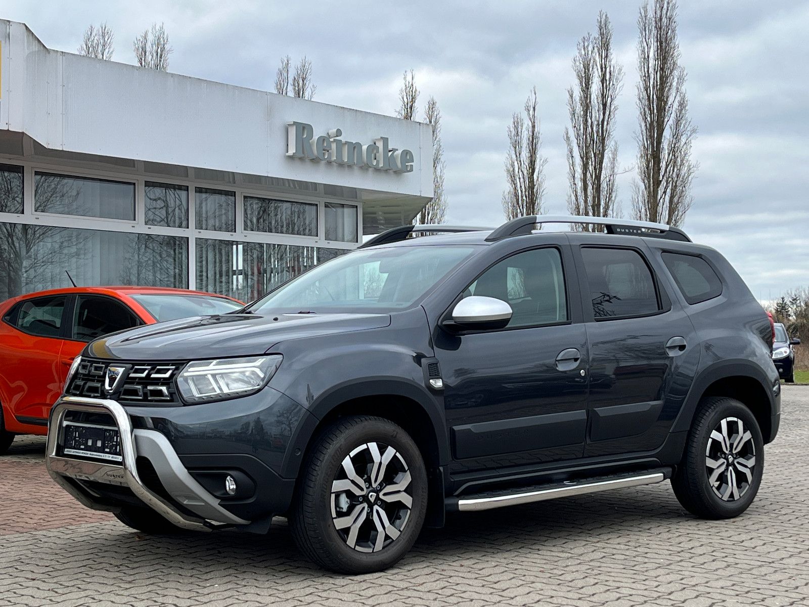 Dacia Duster TCe100 Prestige - Samsaru's Car Outlet