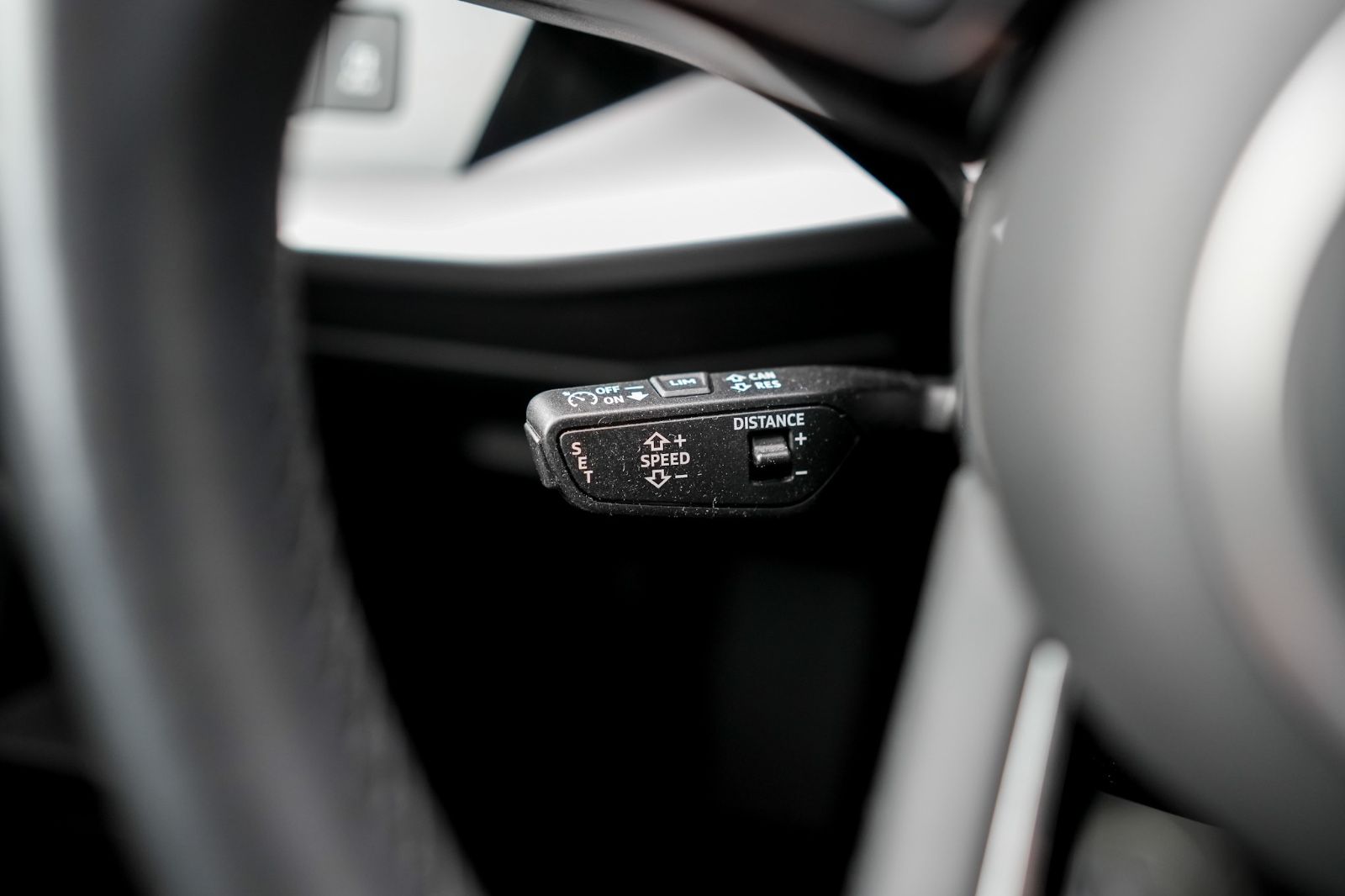 Audi A3 Sportback 35 TFSI advanced - Samsaru's Car Outlet
