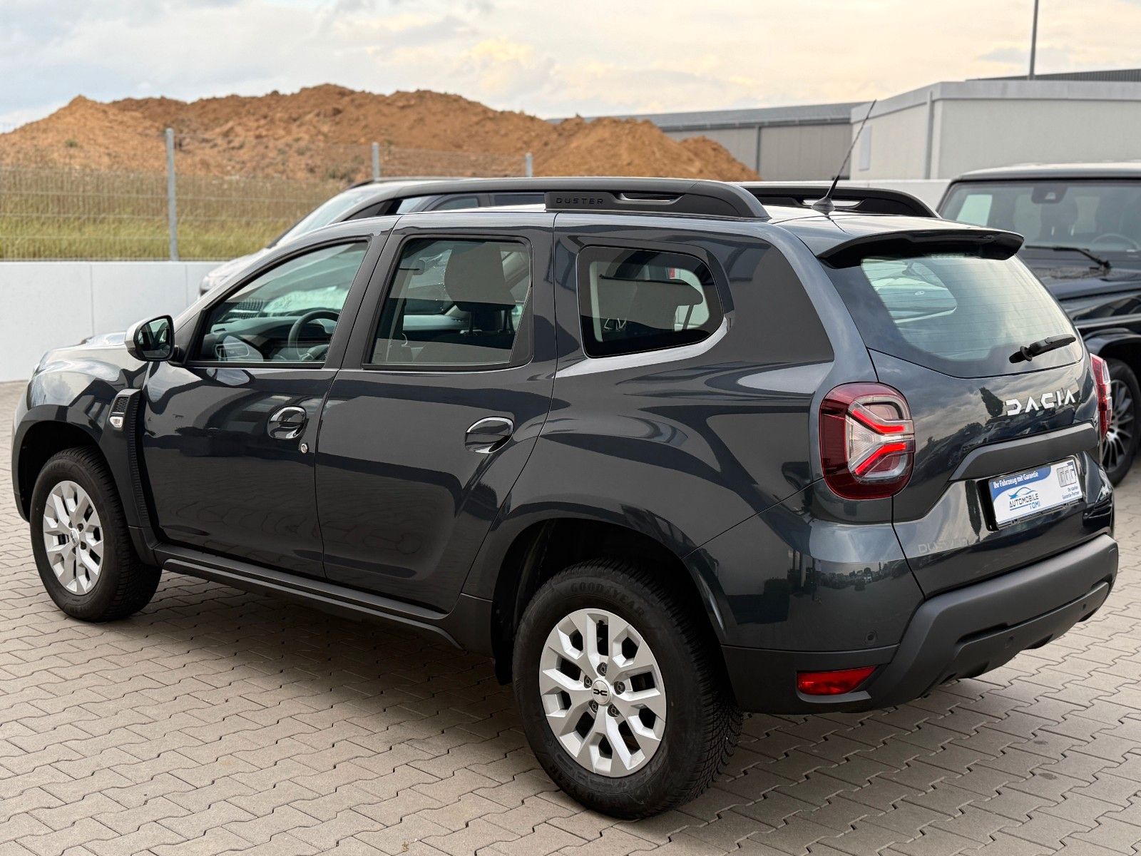 Dacia Duster II Expression 4WD - Samsaru's Car Outlet