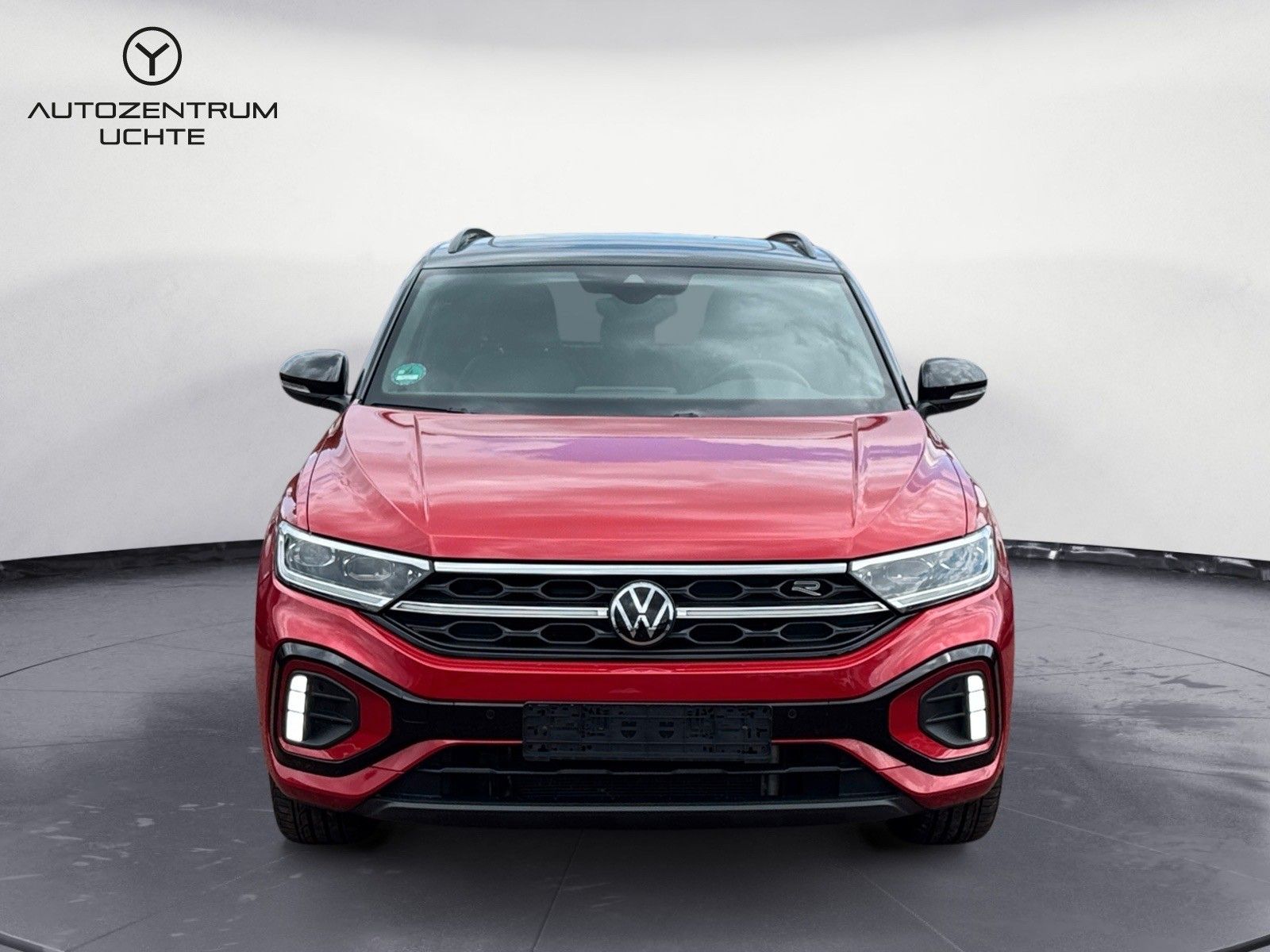 Volkswagen T-Roc R-Line - Samsaru's Car Outlet