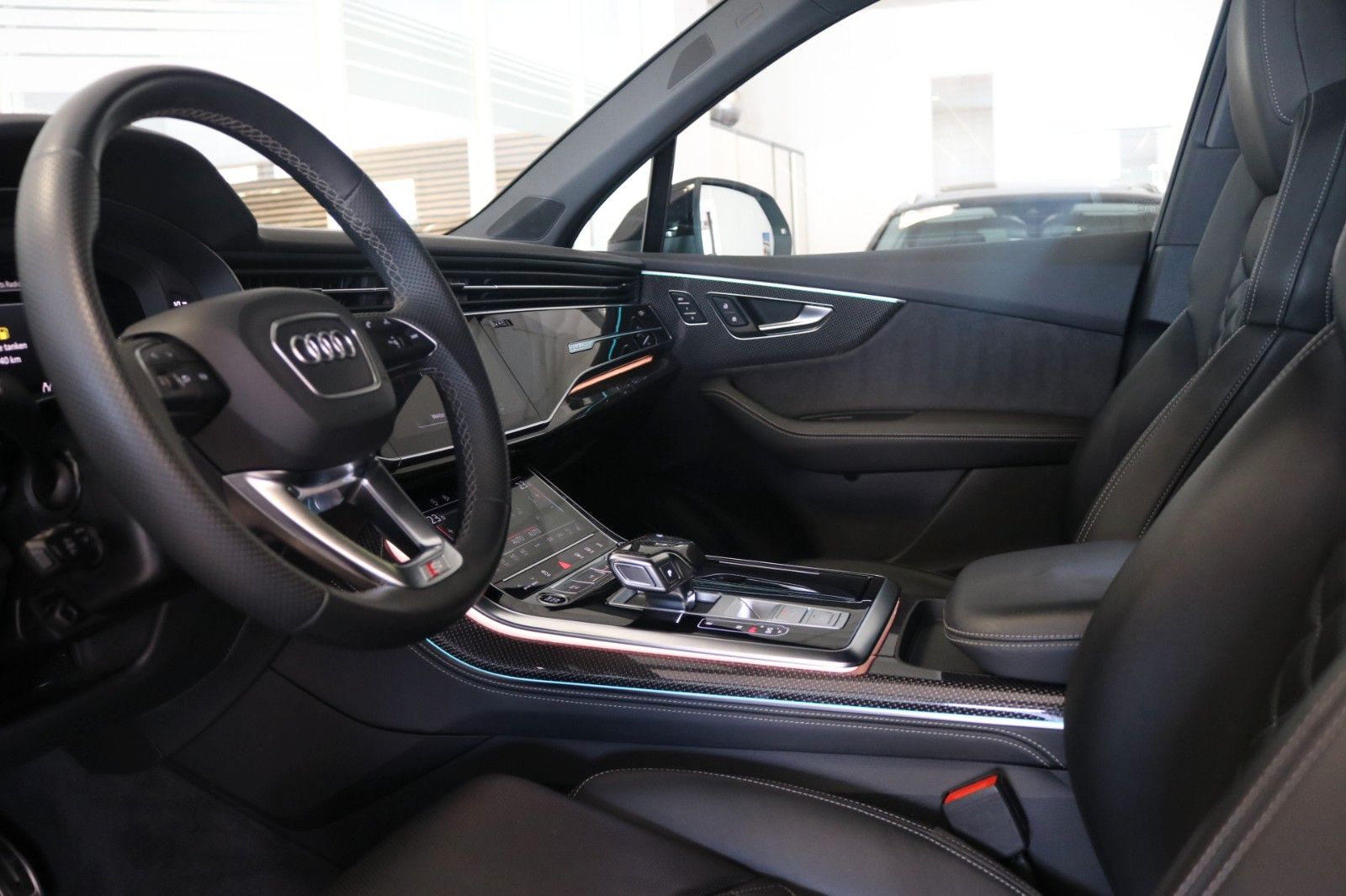 Audi Q7 50 TDI competition plus Laser HUD 7-Sitzer
