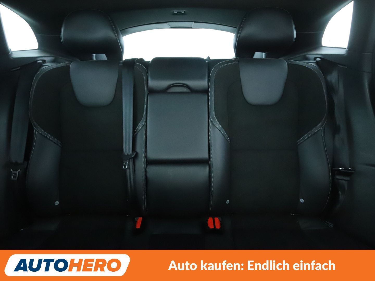 Volvo V40 2.0 T2 R-Design*NAVI*TEMPO*CAM*PDC*SHZ*