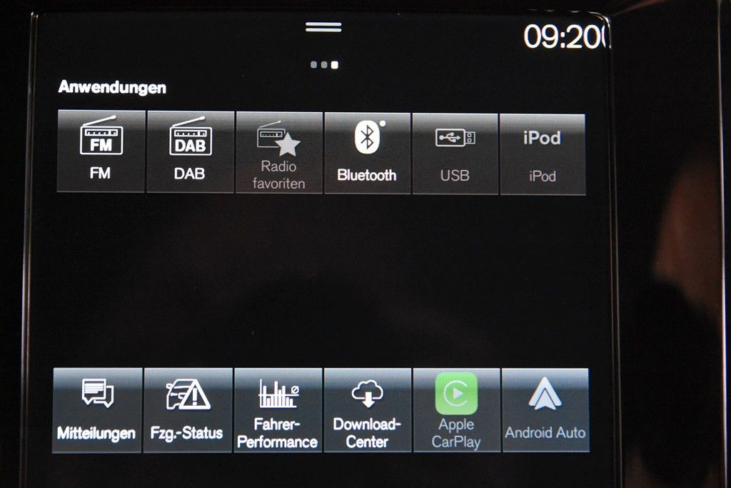 Volvo XC40 T4 Recharge - Samsaru's Car Outlet