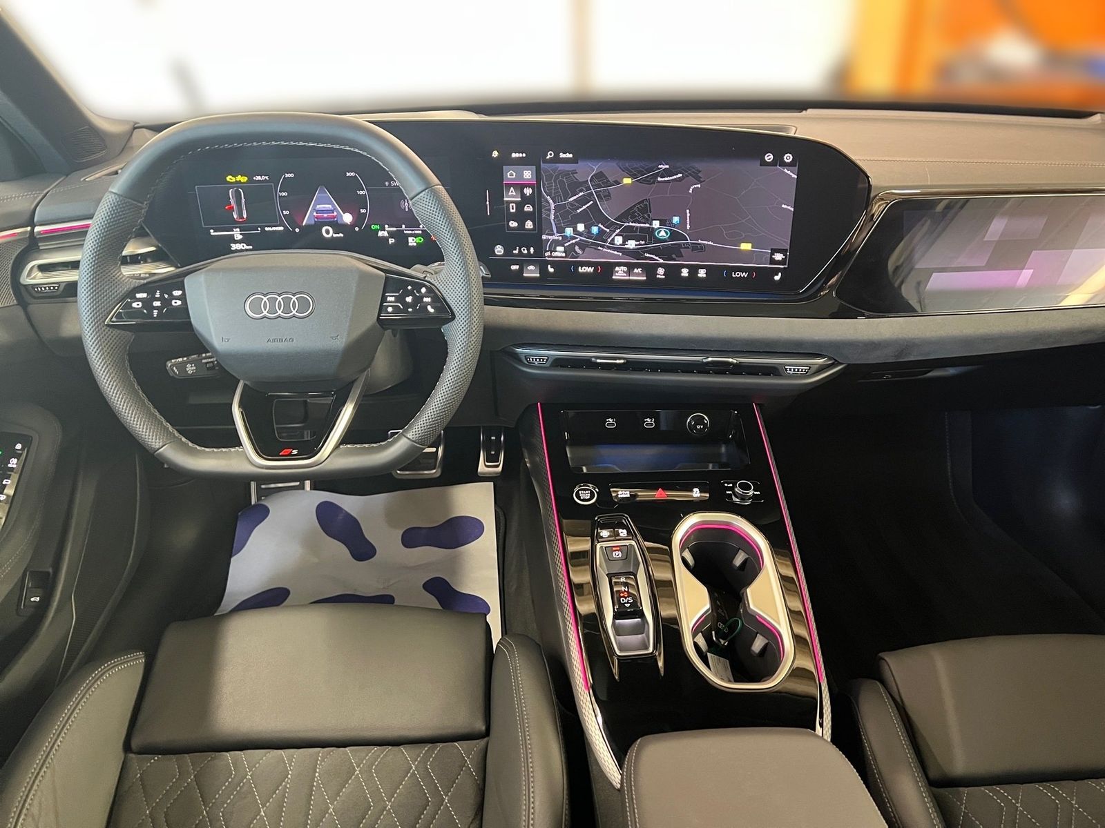 Audi A6 Avant S line Neues Modell *AHK*360° CAM*MATRI