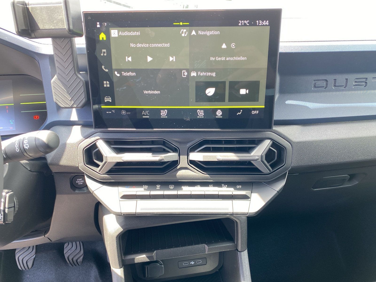 Dacia Duster Journey TCe 130 - Samsaru's Car Outlet