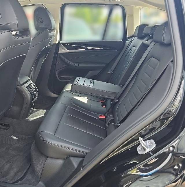 BMW X3 xDr.20d Aut. - Samsaru's Car Outlet