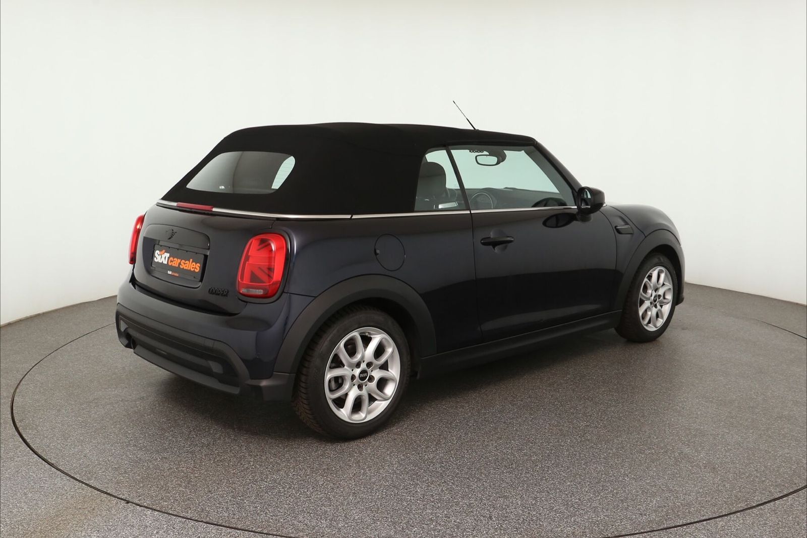 MINI Cooper Cab. Classic - Samsaru's Car Outlet