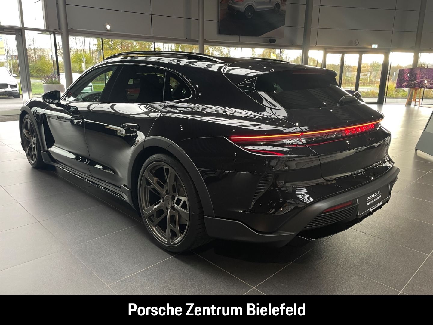 Porsche Taycan Turbo HA-Lenkung InnoDrive Sitzbelüftung