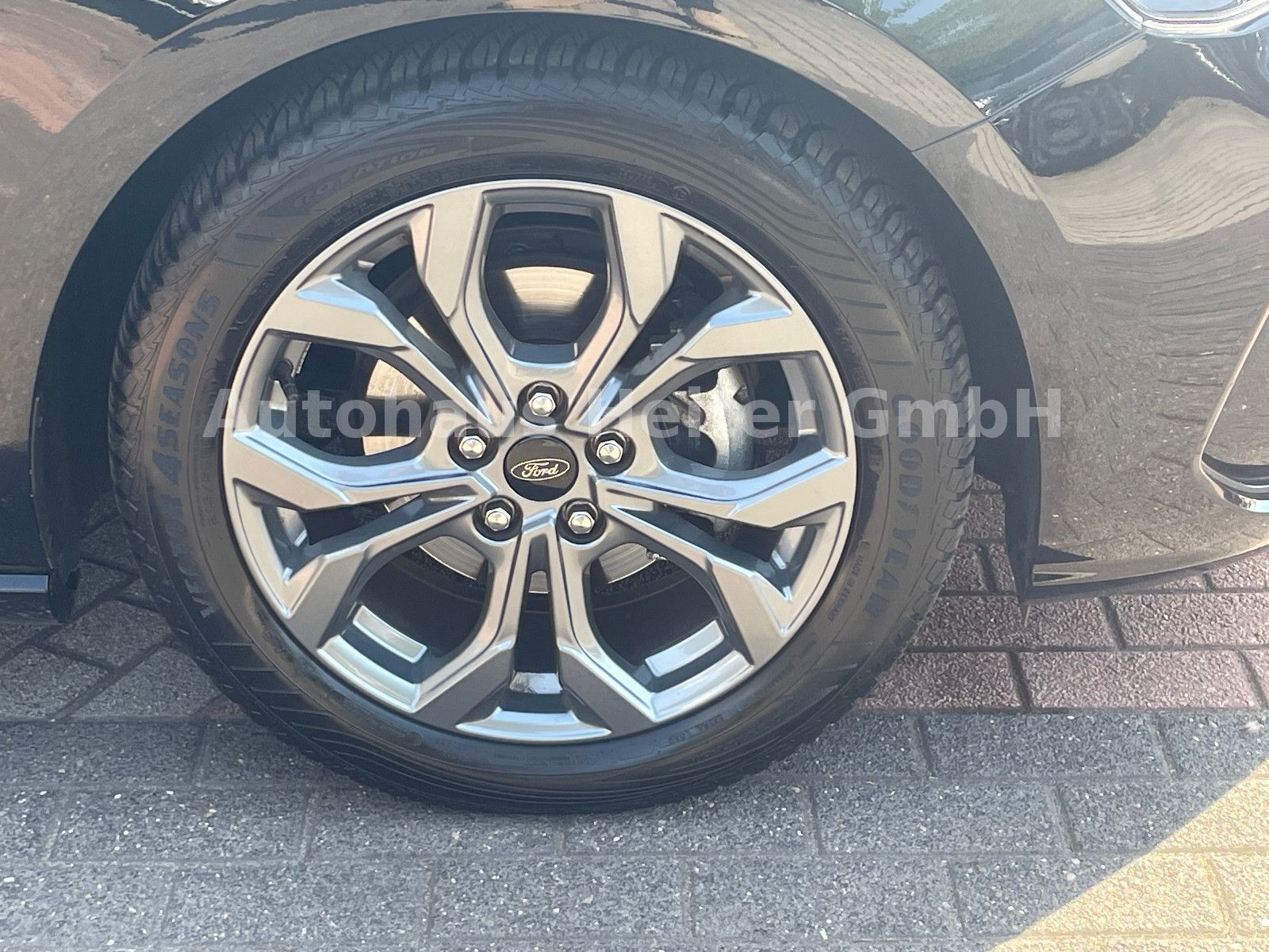 Ford Focus 1.5 EB Aut.ST-Line X / ACC+Matrix+e.Klappe