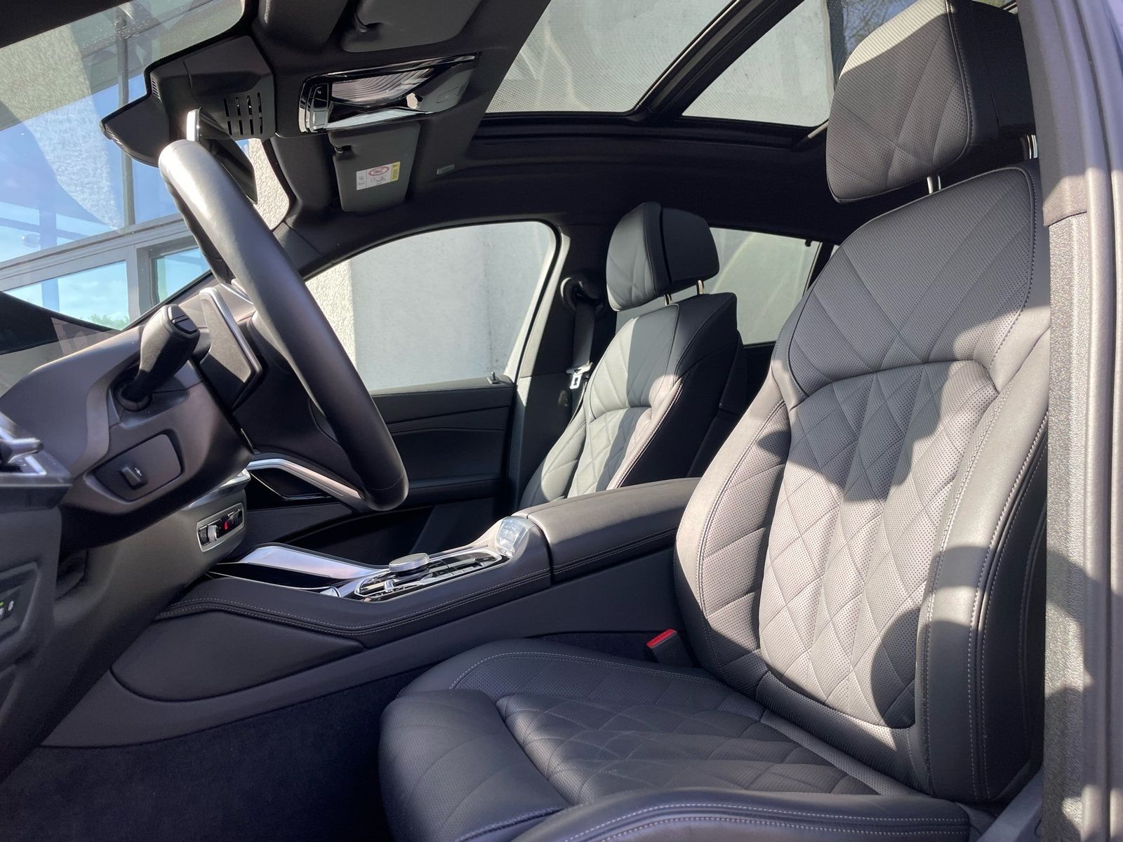 BMW X6 xDrive40d M Sport || AHK Sky Lounge H&K HUD