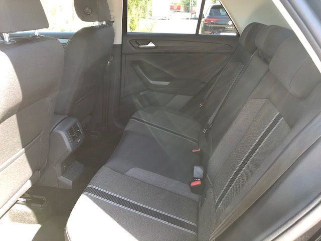 Volkswagen T-Roc Style - Samsaru's Car Outlet