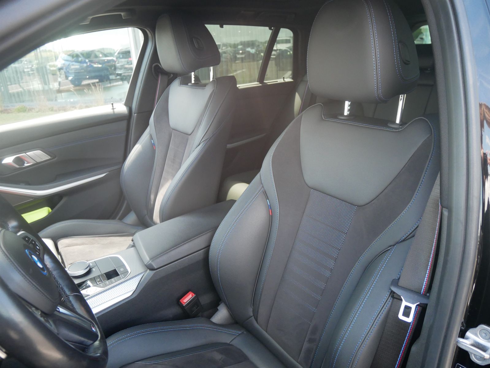 BMW 330e xDrive Touring M Sportpaket HK HiFi DAB