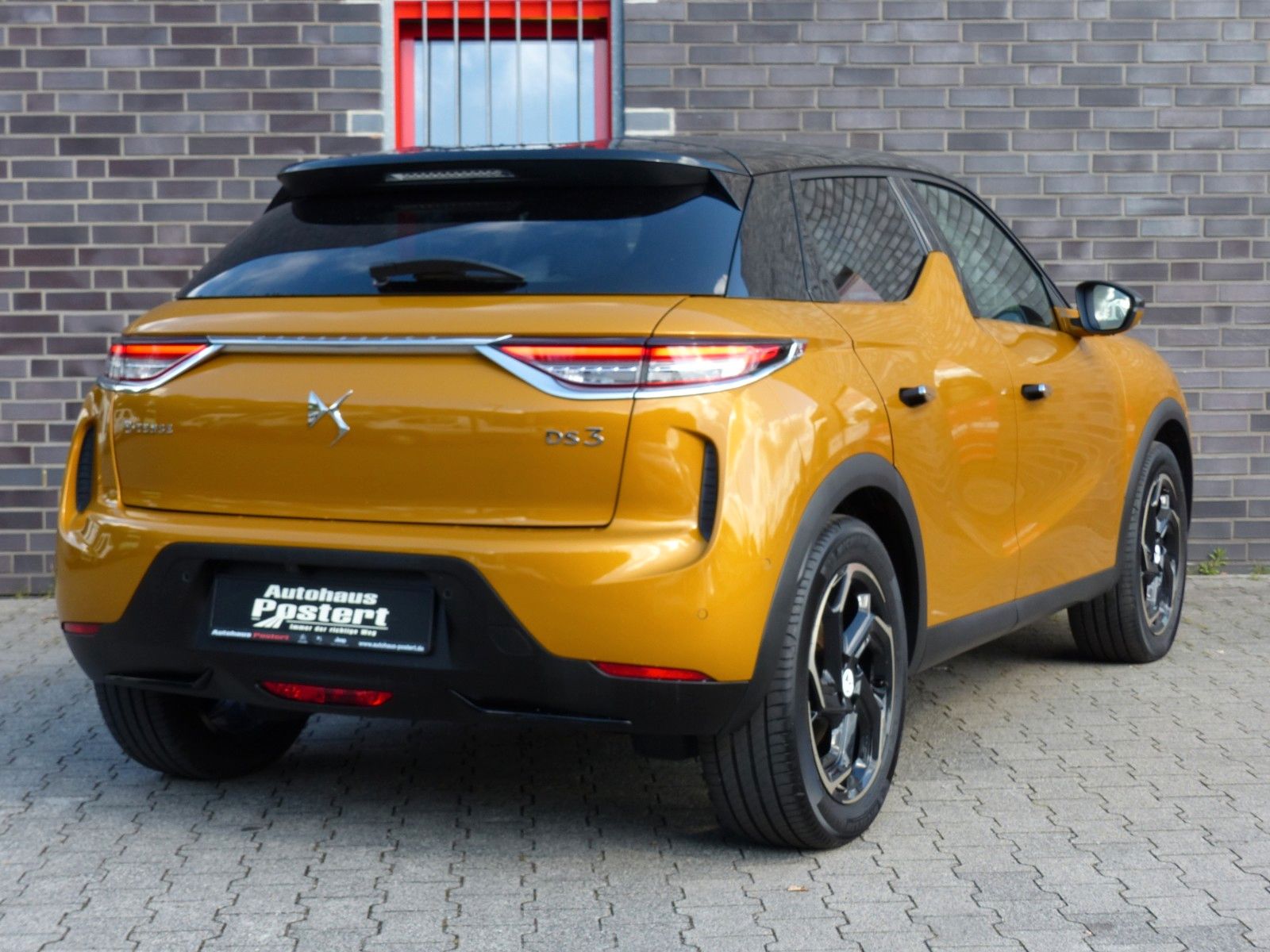 DS Automobiles DS 3 Crossback E-Tense Grand Chic - Samsaru's Car Outlet