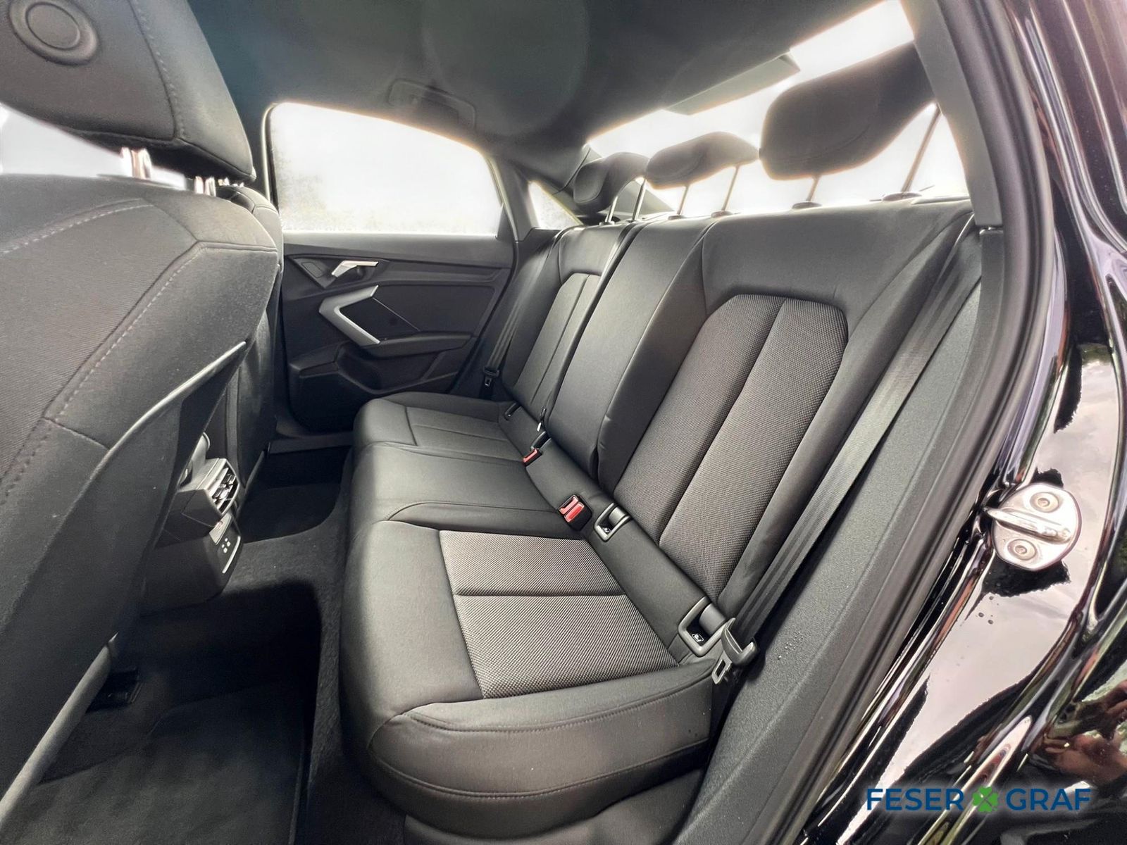 Audi A3 Limousine 30TFSI S tronic SHZ/CarPlay/GRA/VC