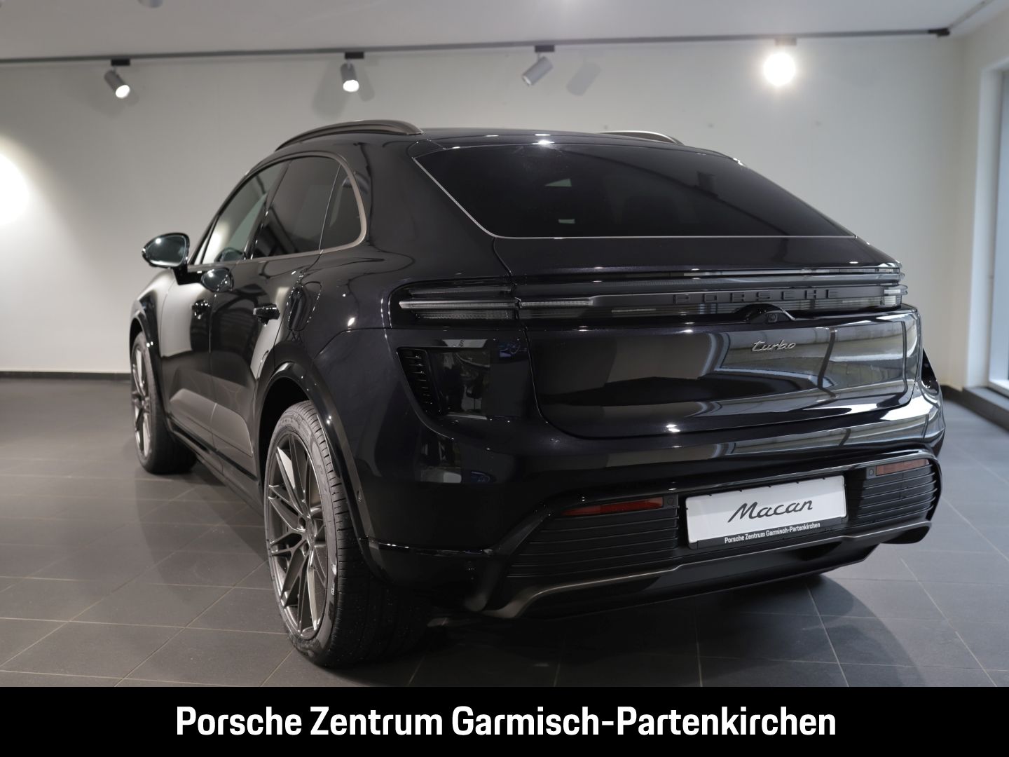 Porsche Macan Turbo 360 Kamera LenkradHZG Keyless Entry
