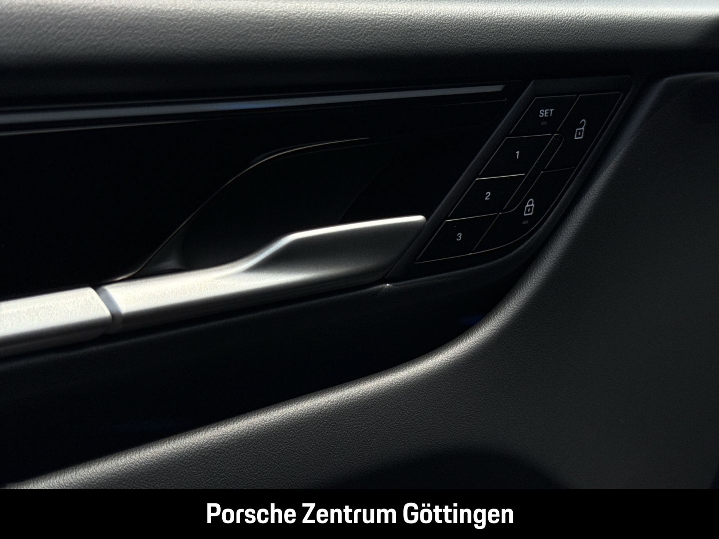 Porsche Macan 4 Kupferrubin BOSE Panorama Luftfederung
