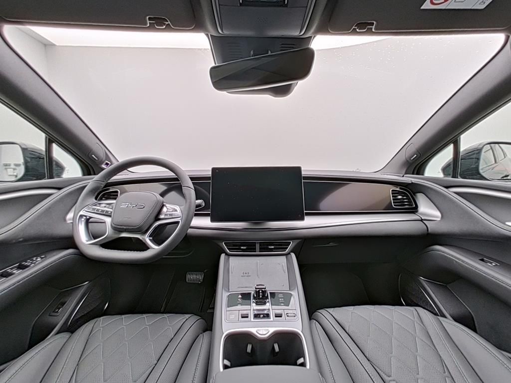 BYD Sealion 7