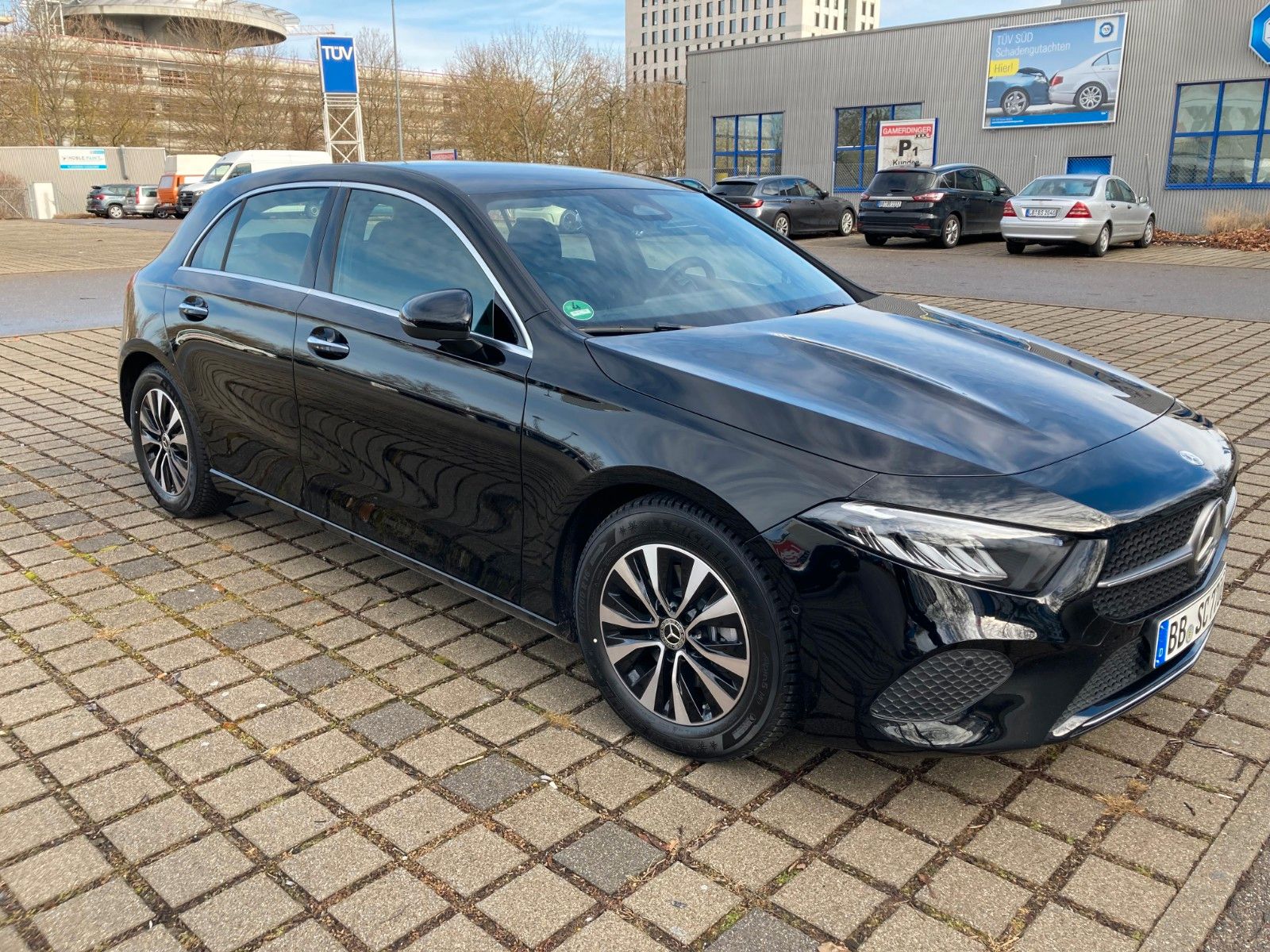 Mercedes-Benz A 180 - Samsaru's Car Outlet